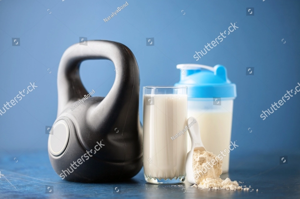 Kettlebell och proteinshake